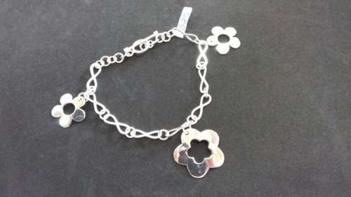 imagen de Pulso con flores_1