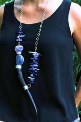 imagen de "El cuerno divino" - Collar con cuerno de Springbok con lapis lazuli y amatista_1