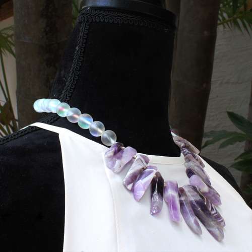 imagen de Picos de amatista con vidrio iridiscente_1