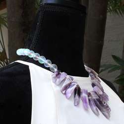 imagen de Picos de amatista con vidrio iridiscente_1