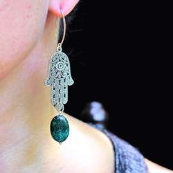 imagen de Aretes Hamsa con chrysocola_1