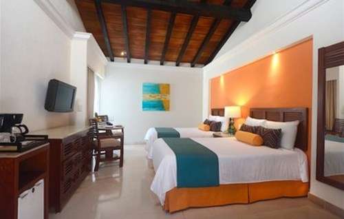 imagen de DELUXE  ROOM VISTA AL OCEANO DOS CAMAS DOBLES_1