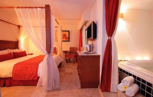 imagen de HONEYMOON SUITE VISTA AL OCEANO_1