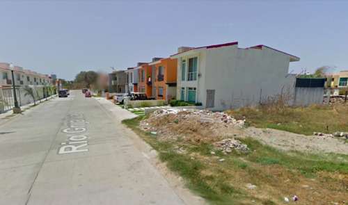 imagen de CASA EN FLUVIAL EN REMATE JUDICIAL_1