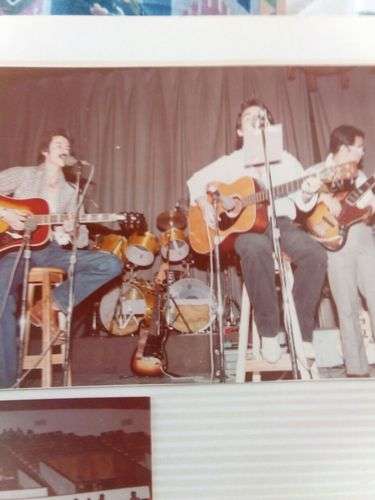 imagen de clases de guitarra lirica y pintura_1