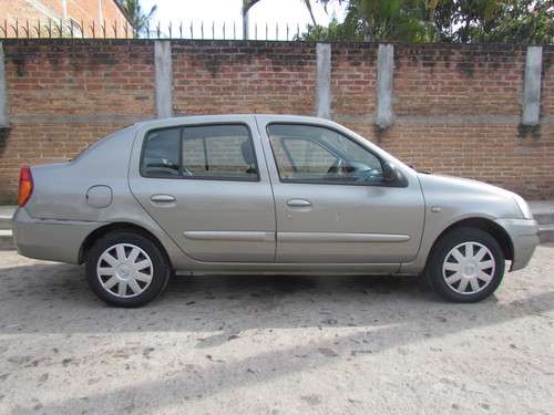 imagen de Carro Nissan Platina 2005_1