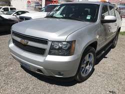 imagen de Suburban 2011 4x4_1