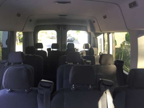 imagen de Ford Transit 3.7 Gasolina Bus 15 Pasajeros Mt_1