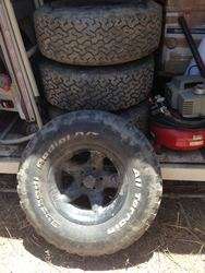 imagen de 4 llantas con rin 10r 15lt_1