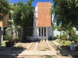 imagen de CASA EN COTO PRIVADO CON ALBERCA_1