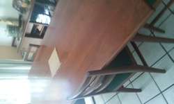 imagen de Comedor de caoba de diez sillas con trinchador  _1