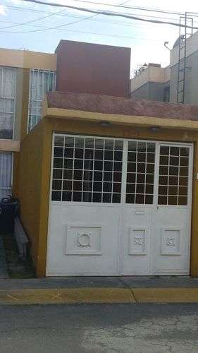 imagen de VENTA DE CASA ZONA TOLLOCAN CERCA DE PILARES._1