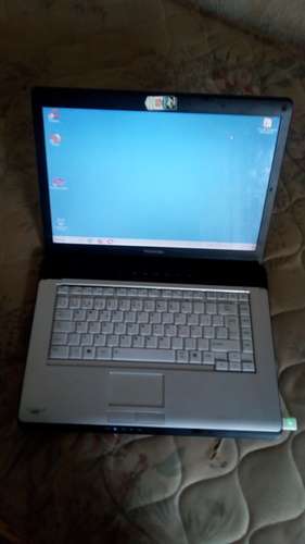 imagen de Laptop Tochiba_1