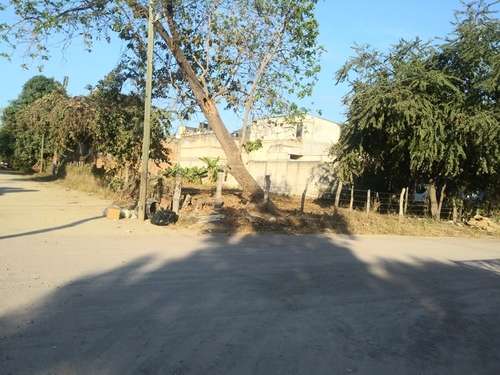 imagen de Terreno para  casa y comercial en Esquina_1