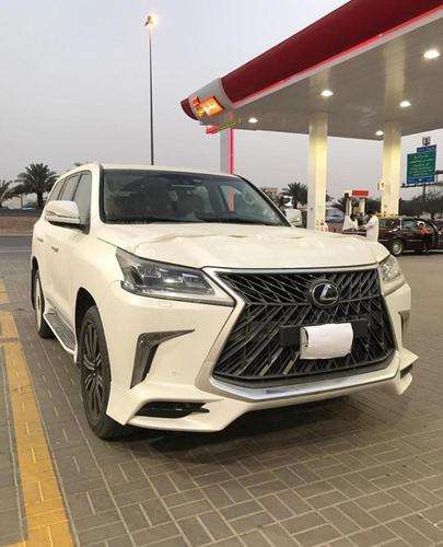 imagen de I want to sell My LEXUS LX570 2016 MODEL_1