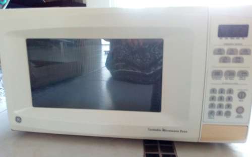 imagen de Horno microondas casi sin usar grande._1