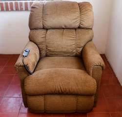 imagen de Sillon elevador electrico LAZBOY_1