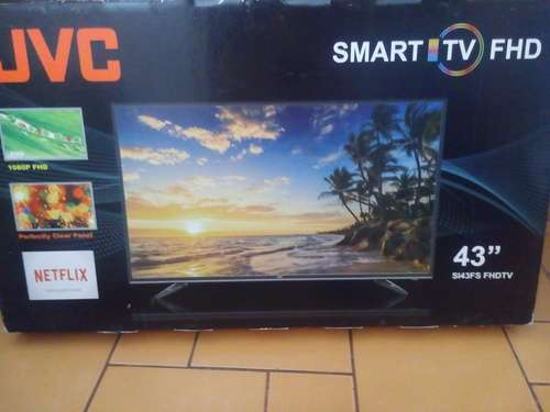imagen de JVC Smart TV 43"_1