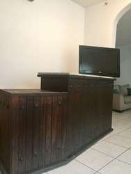 imagen de EXCELENTE OPORTUNIDAD! BARRA DE CANTINA EN  MADERA_1