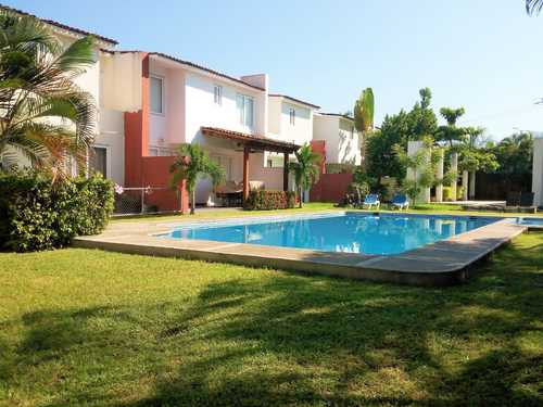 imagen de CASA EN VENTA EN CAPRICHO_1