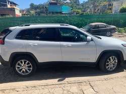 imagen de camioneta cherokee_1