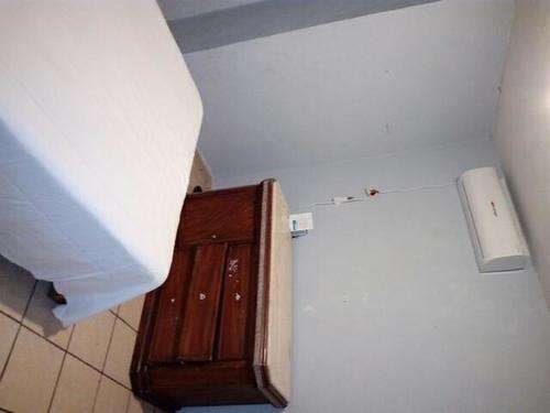 imagen de RENTO CASA AMUEBLADA A/A. A UN LADO DEL CUC_1