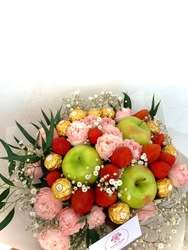 imagen de Ramo de frutas con chocolates ferrero_1