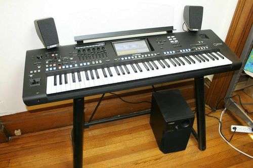 imagen de For Sell Yamaha Tyros 5 Keyboard/Playstation 4_1