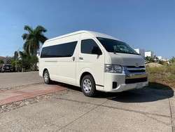 imagen de VAN TOYOTA HIACE (2018)  2.7 A/C 15 PASAJEROS_1