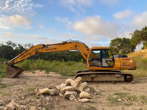 imagen de EXCAVADORA HYUNDAI ROBEX 200 LC3 _1
