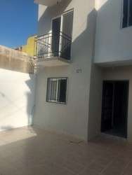 imagen de SE VENDE CASA MUY CERCA DE LA UNIVA._1