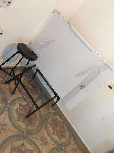 imagen de Urge vender Restirador blanco impecable_1