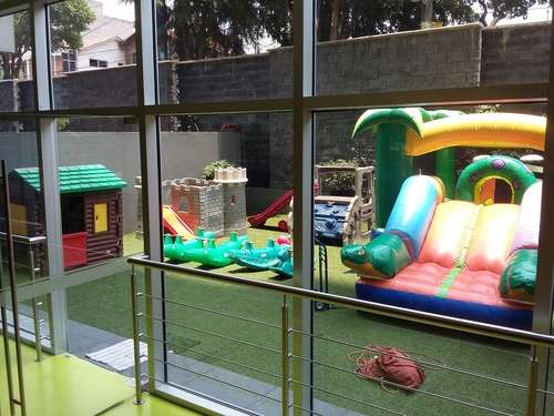imagen de JUEGOS LITTLE TIKES, FUTBOLITOS,INFLABLES, BRINCO_1