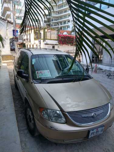 imagen de Camioneta Chrysler Town &amp; Country 2001_1