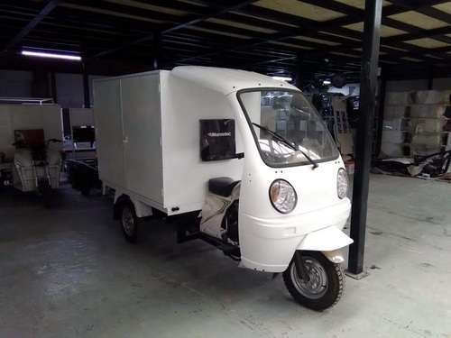 imagen de MOTOCARROS CON CAJA CERRADA_1