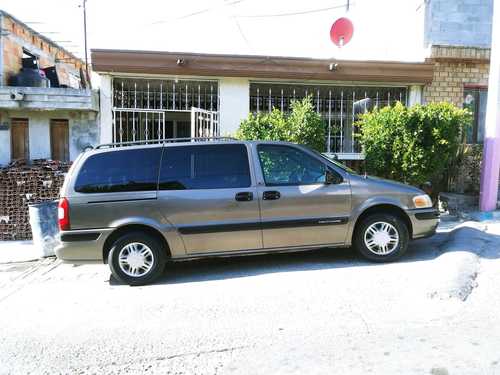 imagen de camioneta ventur 6 plazas 2003_1