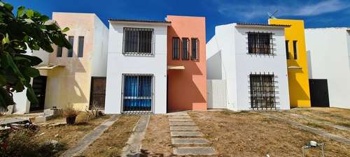 imagen de SE VENDE CASA CON JARDIN AMPLIO BANUS 1_1