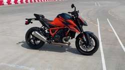 imagen de 2020 KTM 1290 SUPER DUKE R WhatsApp +13236413248_1