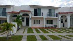 imagen de Vendo casa en condominio Lomas del Sol_1