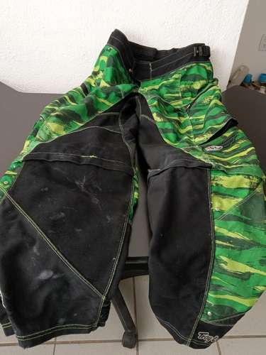 imagen de PANTALON CAMUFLAJEADO_1