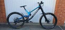 imagen de Canyon sender cf7 carbon fibre downhill _1