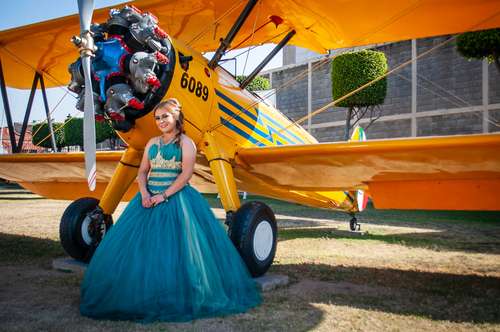 imagen de PAQUETES DE FOTO DE XV AÑOS_1