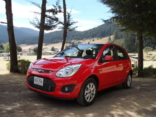 imagen de FORD IKON 2013_1