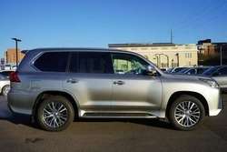 imagen de Selling my 2021 lexus lx 570 gcc gulf specs_1