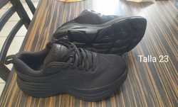 imagen de Hoka One tennis shoes_1