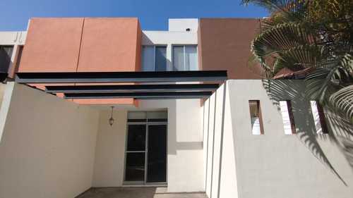 imagen de Casa en venta en Villa Serena, Valle Dorado_1