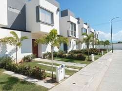 imagen de Casa en renta en coto con alberca _1