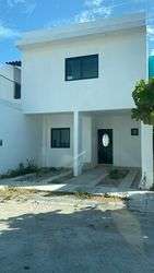 imagen de Hermosa casa en venta con alberca privada_1