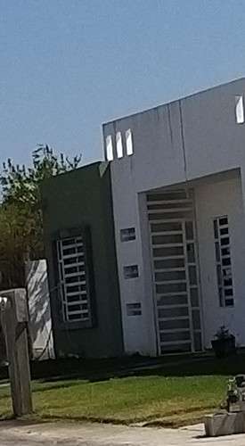 imagen de RENTA CASA EN COTO CON ALBERCA_1