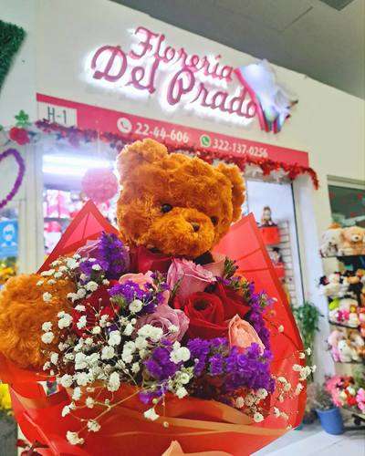 imagen de Bouquet con un osito_1